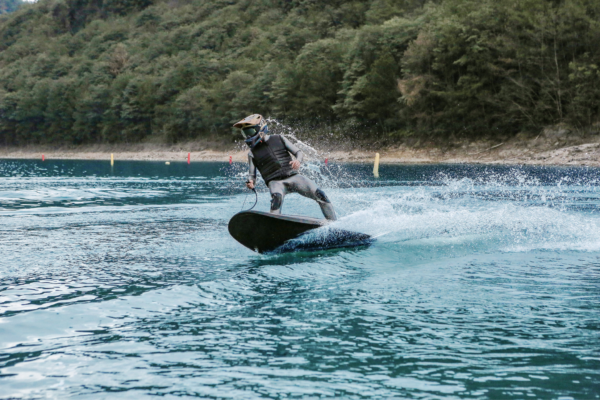 surf électrique Veepor en action
